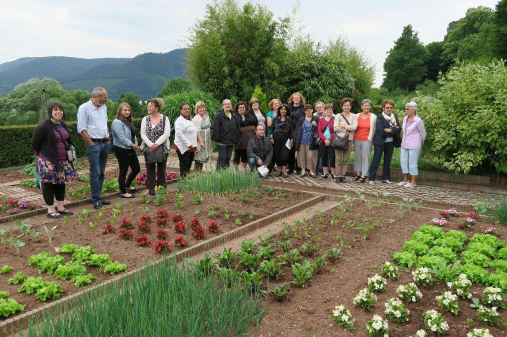 La visite du groupe de Lucie Aubrac à la chapelle