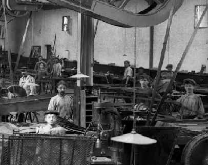 Photo ancienne d'un atelier